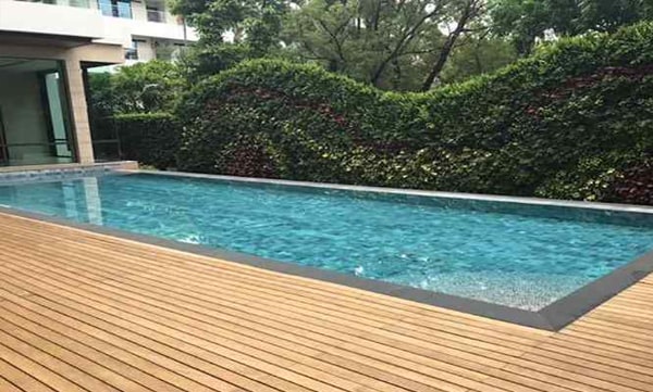 sàn gỗ tự nhiên bể bơi